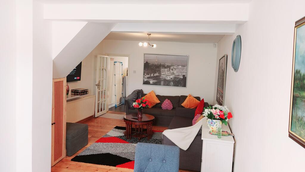 ALEXANDRA VILLA - CHATHAM KENT