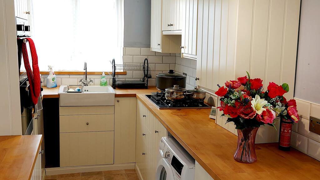 ALEXANDRA VILLA - CHATHAM KENT