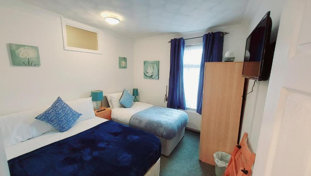 GILLINGS VILLA - GILLINGHAM KENT