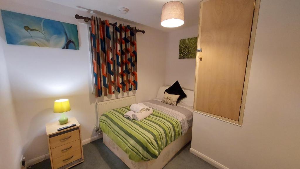 CENTRAL HAVEN -5 BEDROOMS IN CANTERBURY