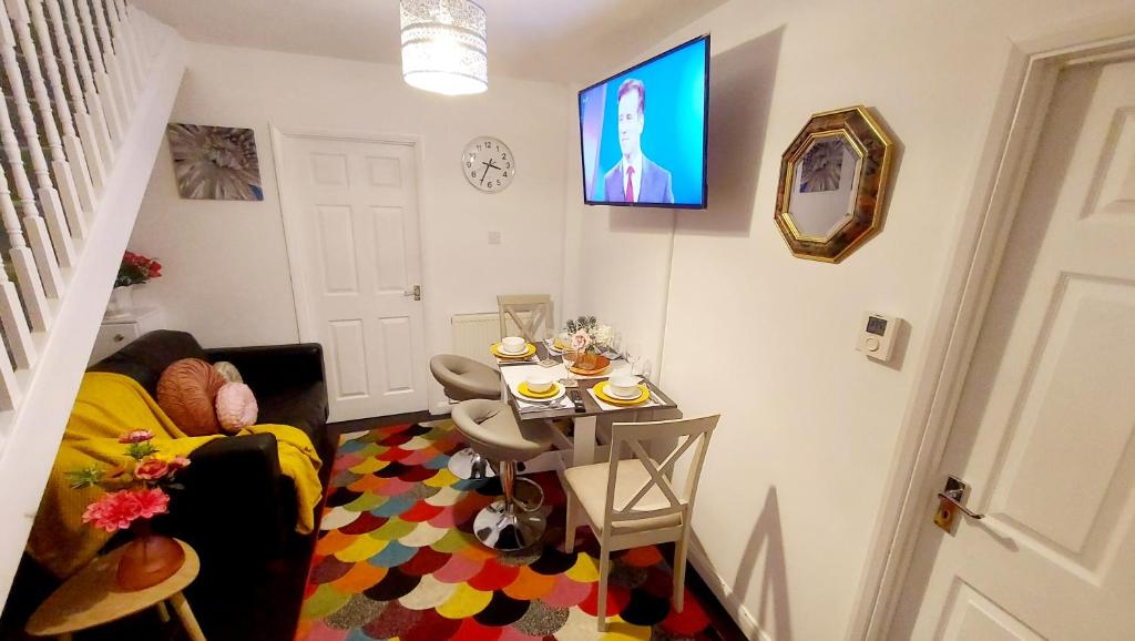 CENTRAL HAVEN -5 BEDROOMS IN CANTERBURY