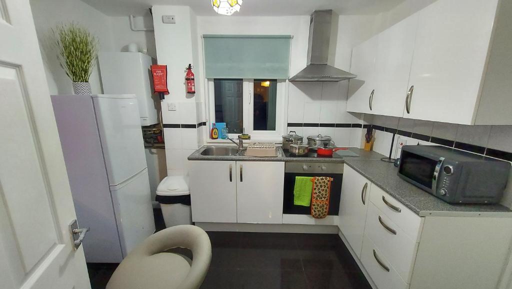 CENTRAL HAVEN -5 BEDROOMS IN CANTERBURY