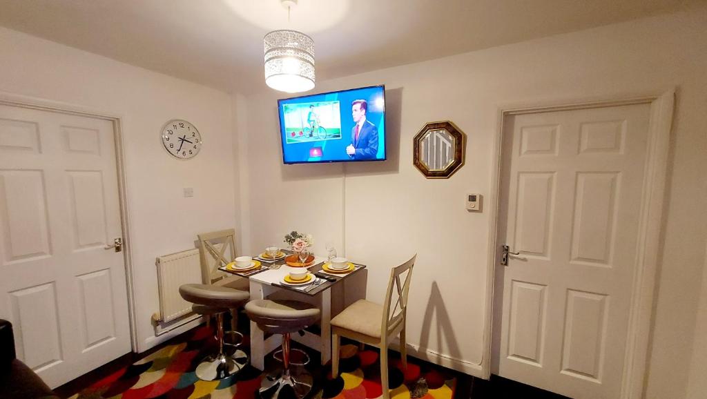 CENTRAL HAVEN -5 BEDROOMS IN CANTERBURY