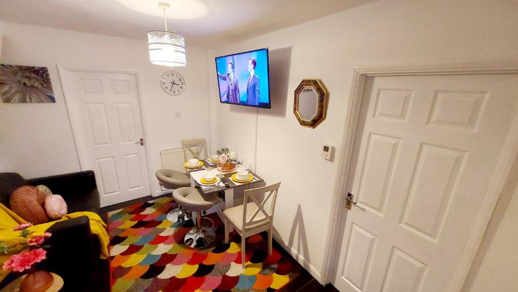CENTRAL HAVEN -5 BEDROOMS IN CANTERBURY