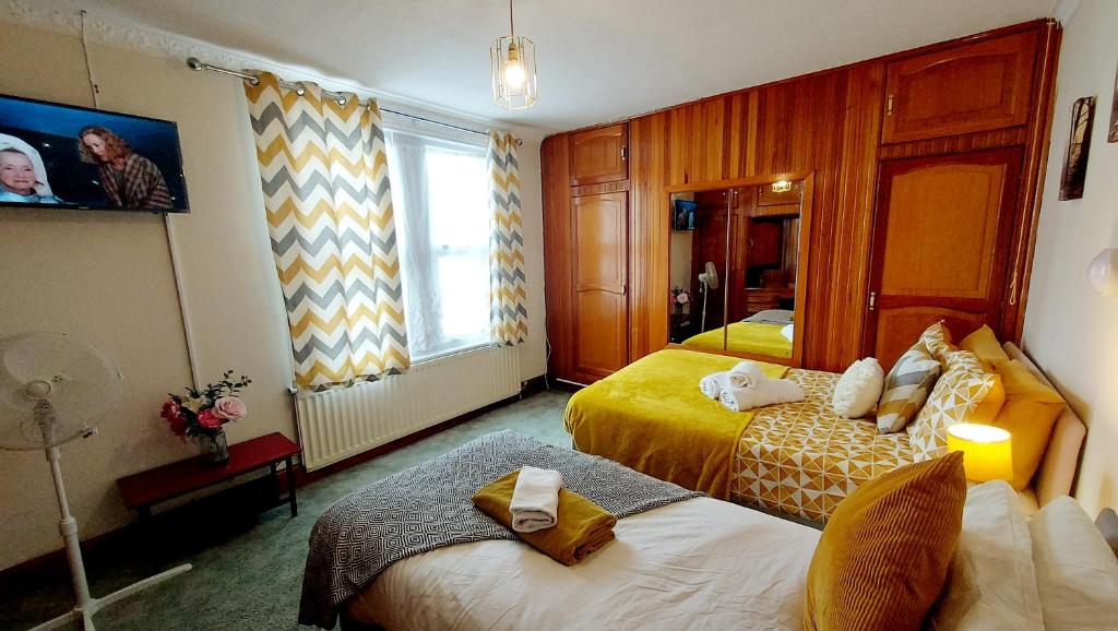 ROSE VILLA - GILLINGHAM KENT