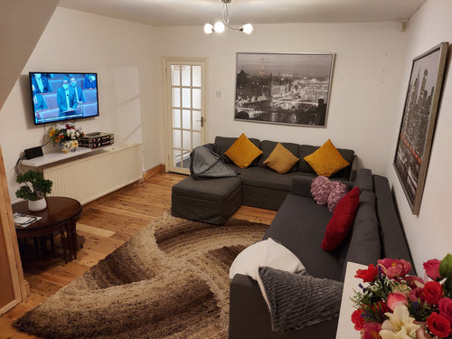 ALEXANDRA  VILLA - CHATHAM KENT