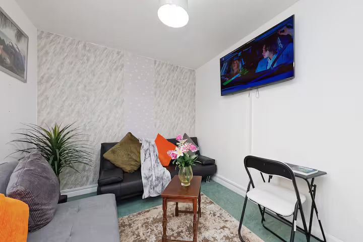 CENTRAL HAVEN - 4 BEDROOMS IN CANTERBURY