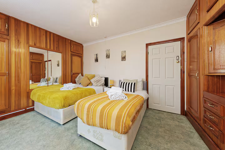 ROSE VILLA - GILLINGHAM KENT