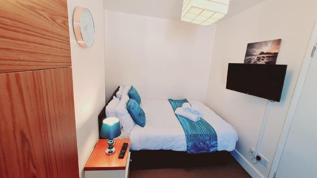 CEDAR VILLA - CHATHAM KENT