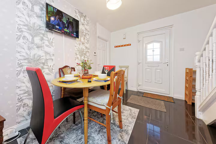 CENTRAL HAVEN - 4 BEDROOMS IN CANTERBURY