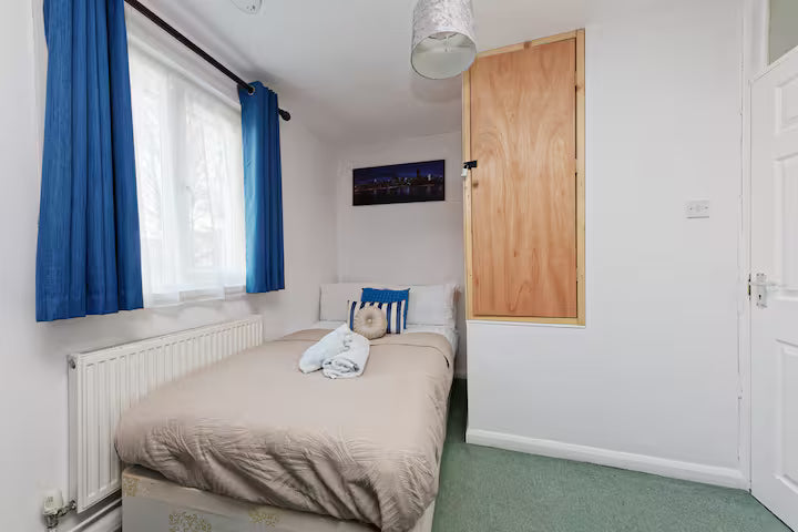 CENTRAL HAVEN - 4 BEDROOMS IN CANTERBURY