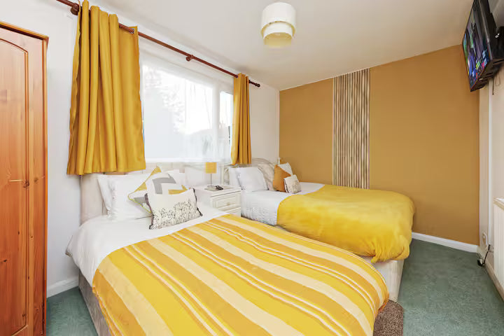 CENTRAL HAVEN - 4 BEDROOMS IN CANTERBURY