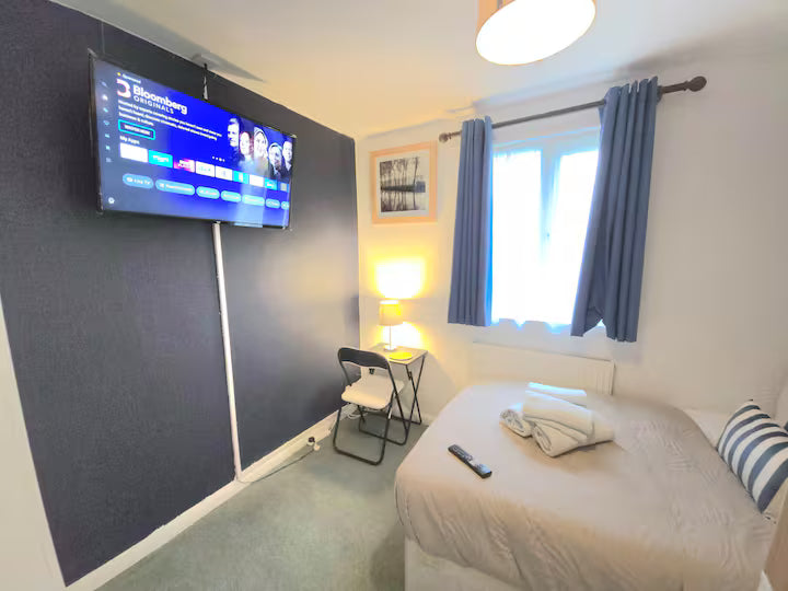 CENTRAL HAVEN - 4 BEDROOMS IN CANTERBURY