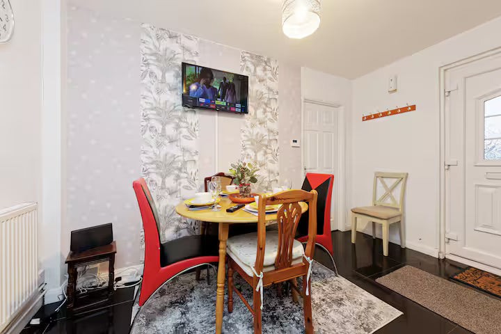 CENTRAL HAVEN - 4 BEDROOMS IN CANTERBURY