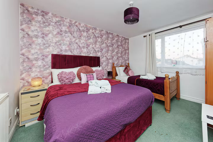 CENTRAL HAVEN - 4 BEDROOMS IN CANTERBURY