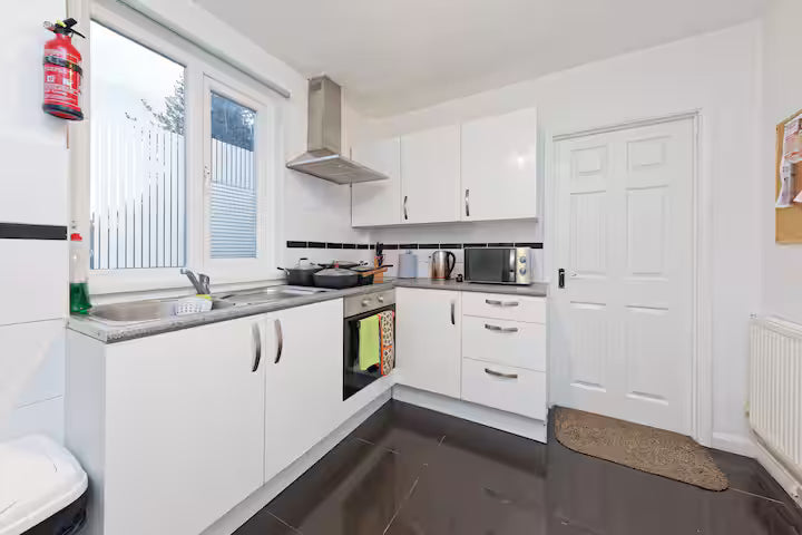 CENTRAL HAVEN - 4 BEDROOMS IN CANTERBURY