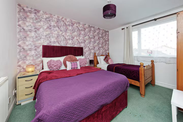 CENTRAL HAVEN - 4 BEDROOMS IN CANTERBURY