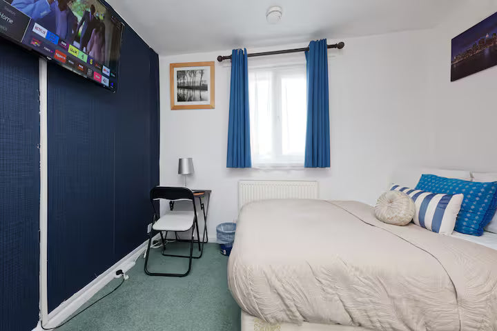 CENTRAL HAVEN - 4 BEDROOMS IN CANTERBURY