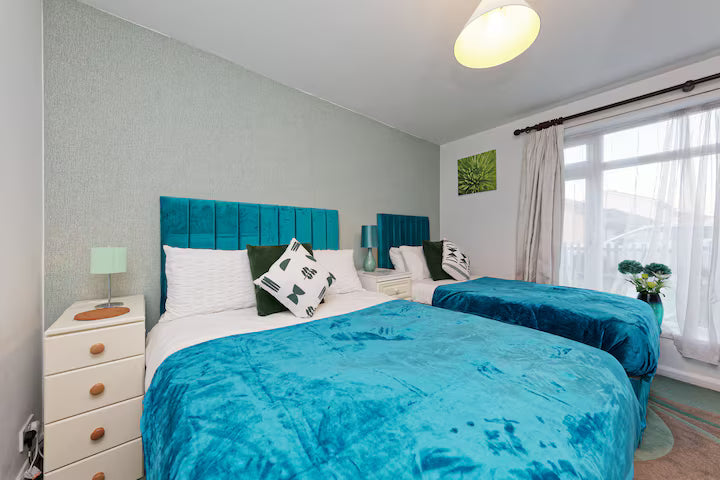 CENTRAL HAVEN - 4 BEDROOMS IN CANTERBURY