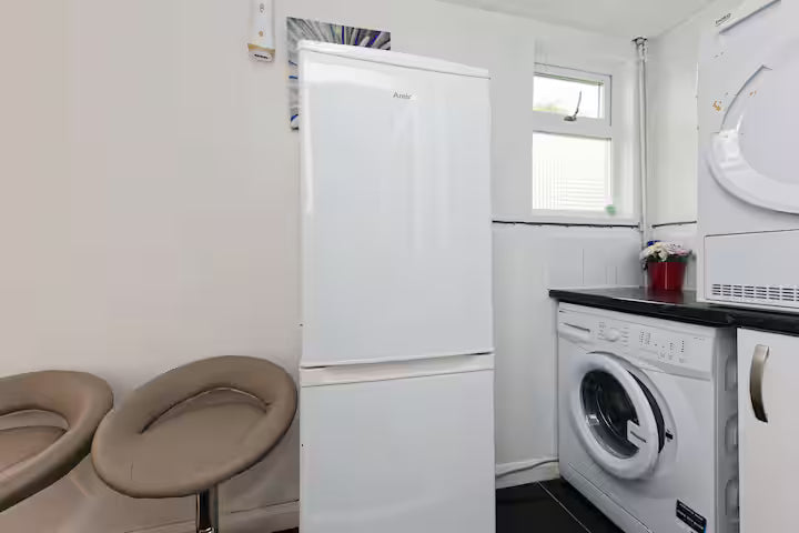 CENTRAL HAVEN - 4 BEDROOMS IN CANTERBURY